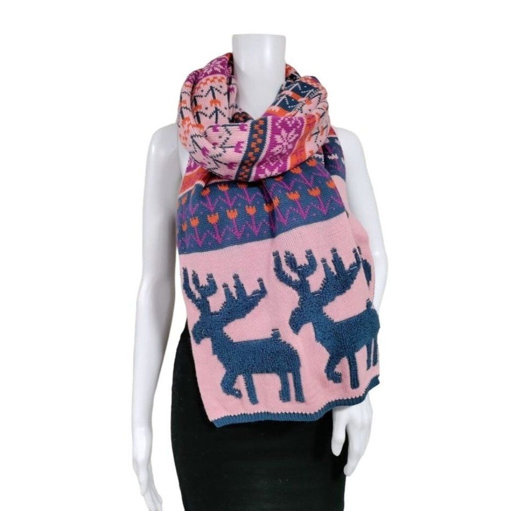 Cozy Knitted Graphic Scarf
